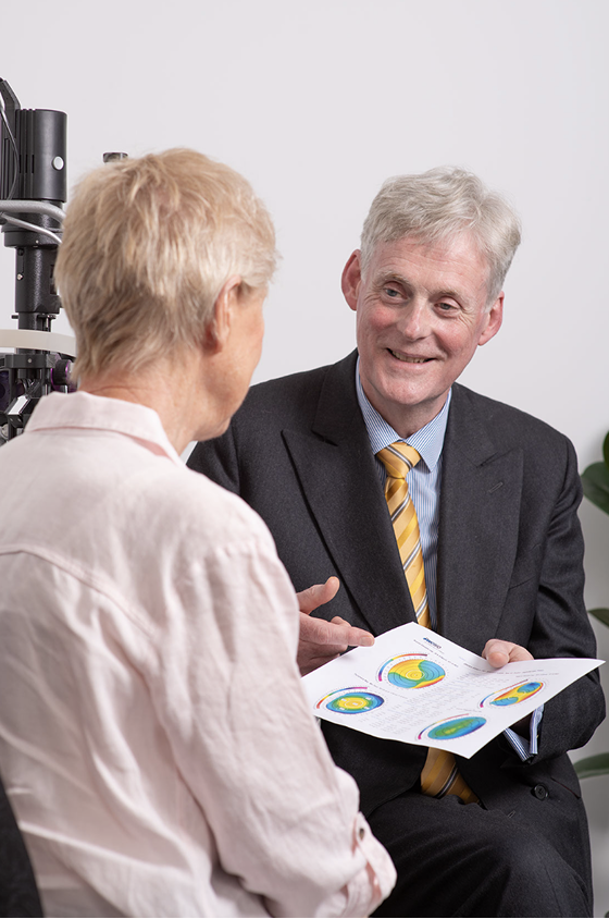 how is cataract surgery done, cataract surgery, intraocular lens, cataract lens replacement